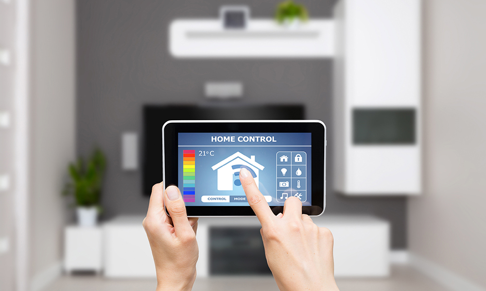 Sistema de control remot de la llar en una tauleta digital o telèfon.